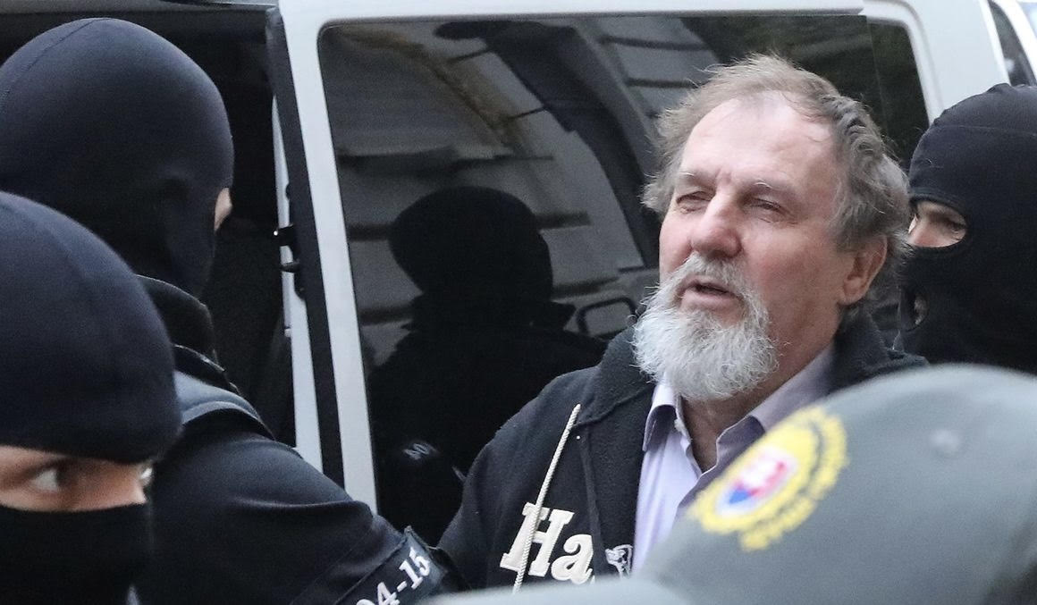 Juraj C. sa má v prípade atentátu na Fica postaviť v stredu pred súd