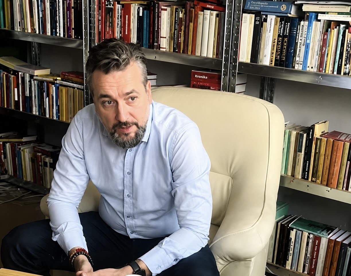 Ľuboš Blaha: Tí, ktorí rozpútali najväčšie peklo na Zemi, teraz prichádzajú v roli obetí, títo najväčší zločinci!!